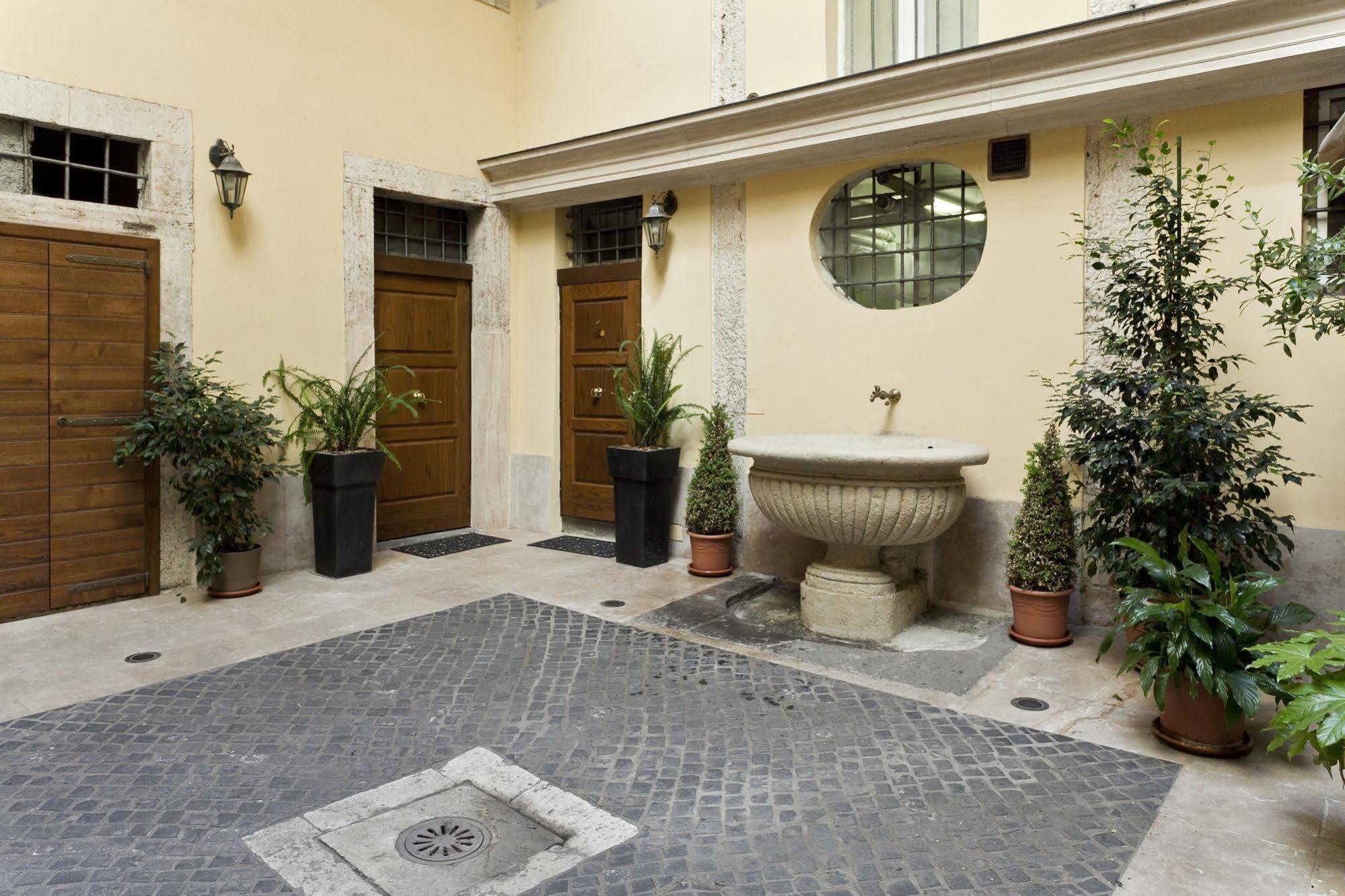 Navona Suites Rome Buitenkant foto